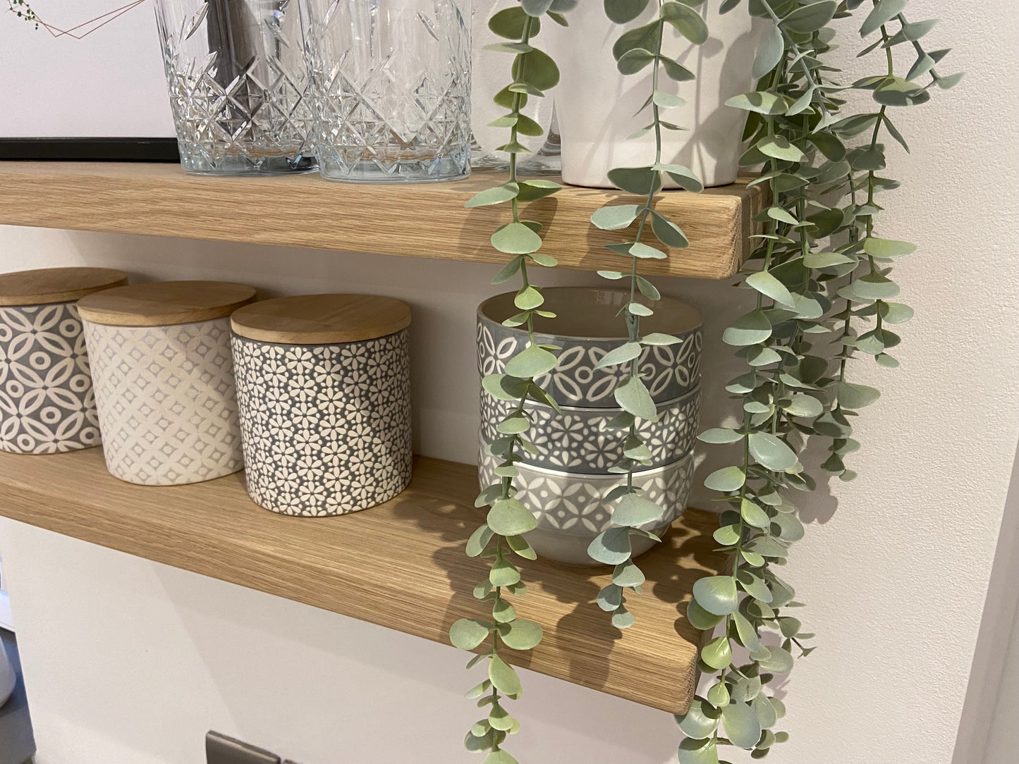 Oak Floating Shelf - 15cm Deep x 3.2cm Thick For masonry walls