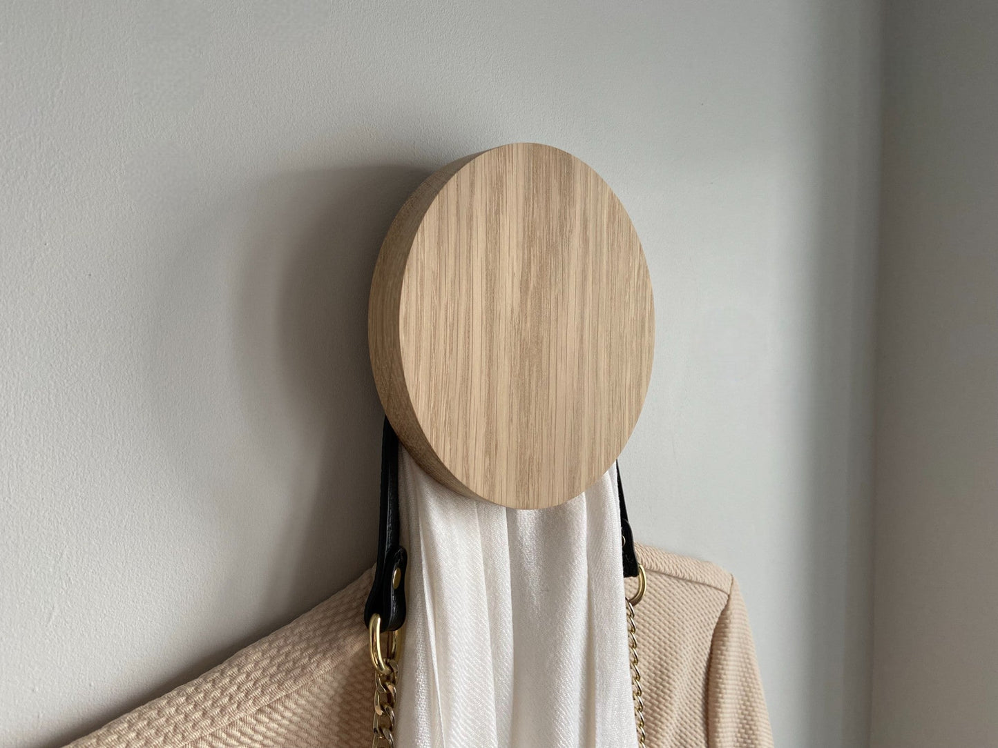 Round oak hooks / Circle coat pegs / Decorative wall hanger / Deep