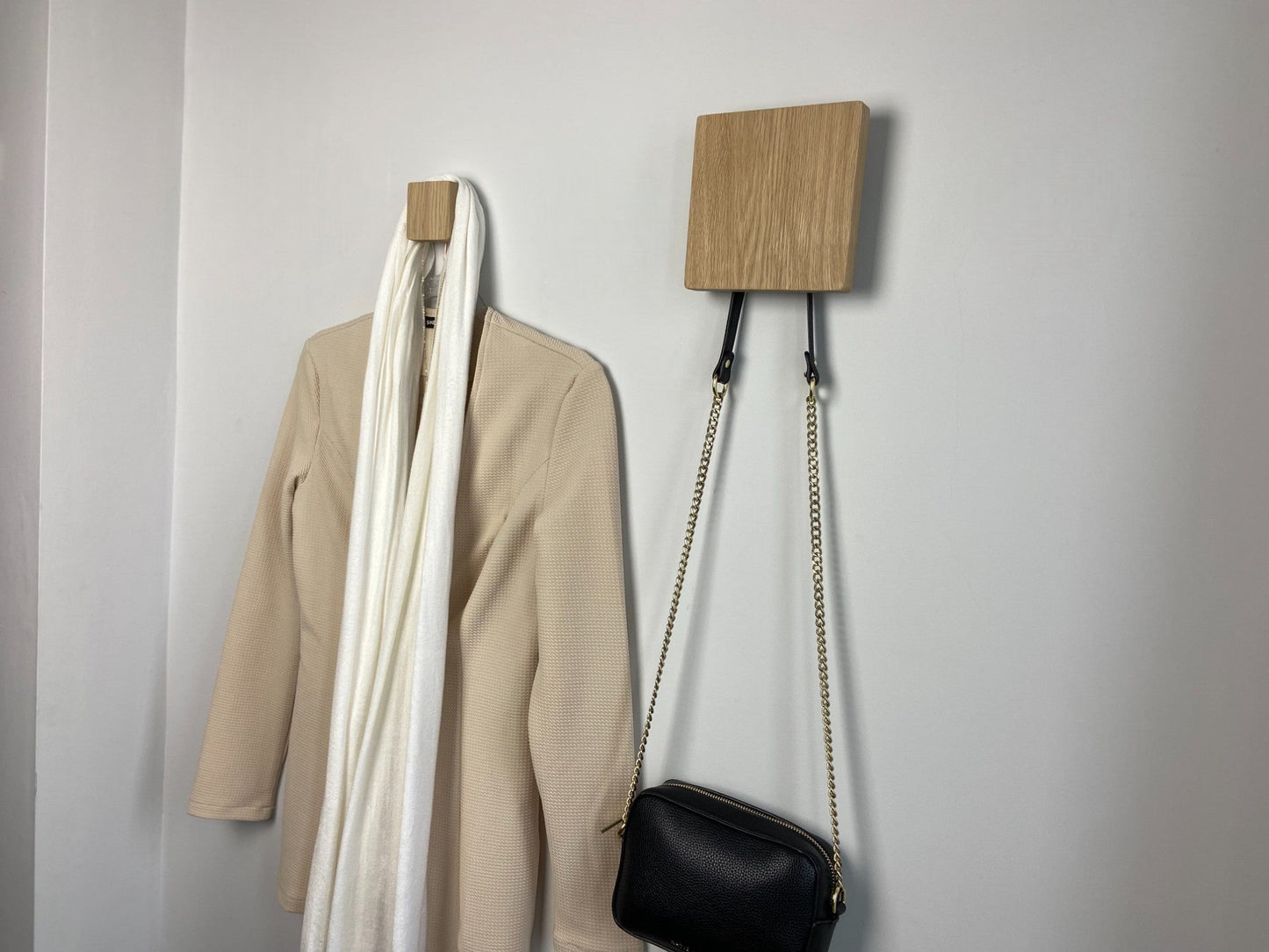 Pack of 5 of Square oak hooks / Circle coat pegs / Decorative wall hanger / Deep