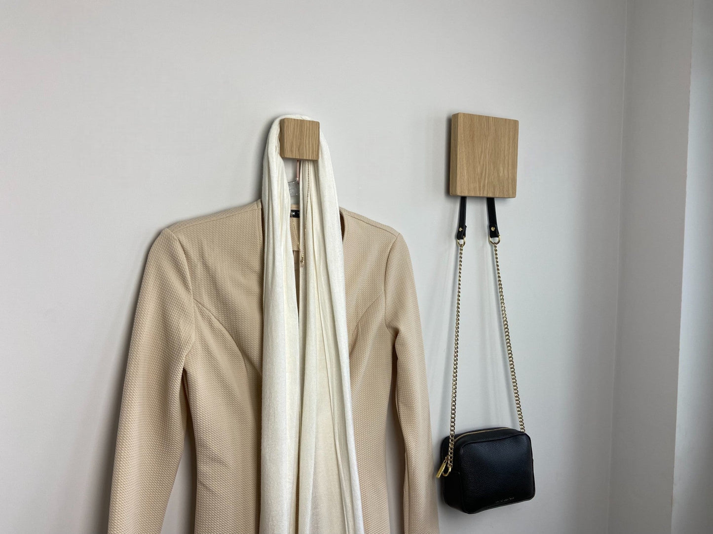 Square oak hooks / Circle coat pegs / Decorative wall hanger