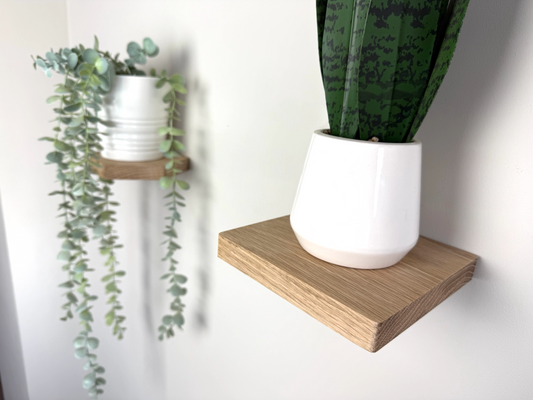 Small Square Oak Floating Shelf – Sleek & Modern Storage Solution
