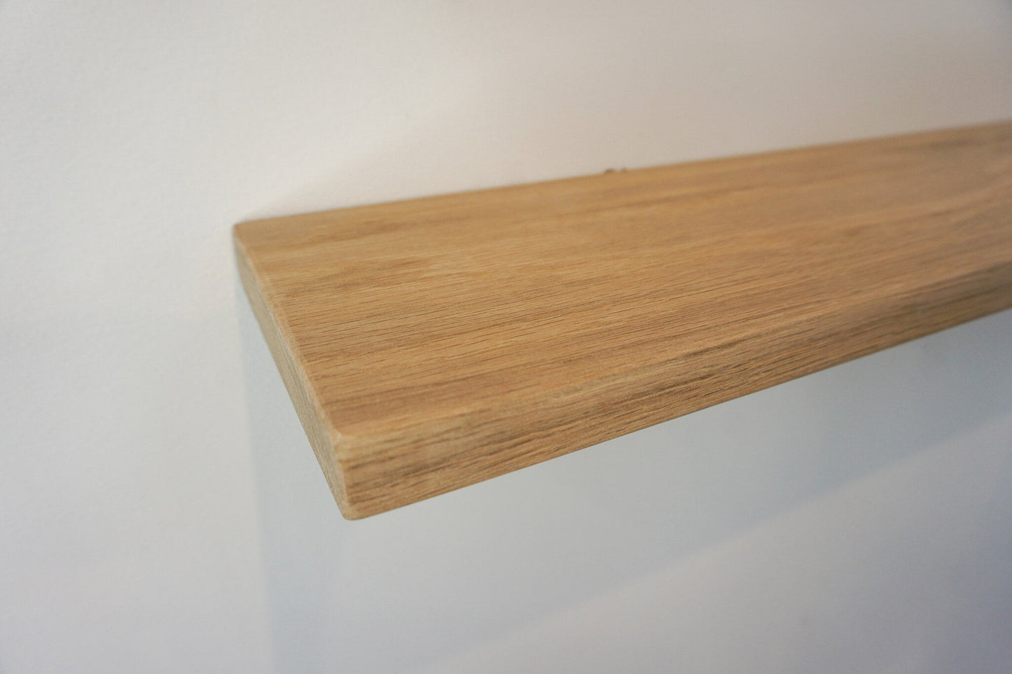 Slim Oak Floating Shelf for plasterboard (dot and dab) walls - Smooth Finish 15cm Deep x 2.2cm Thick - The Interior Hut